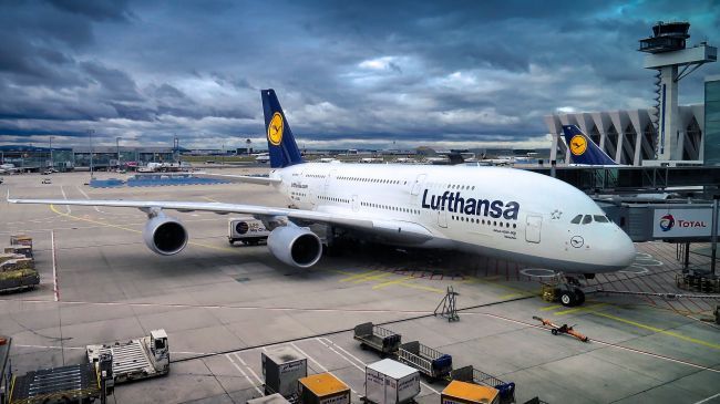 Lufthansa   :    25 