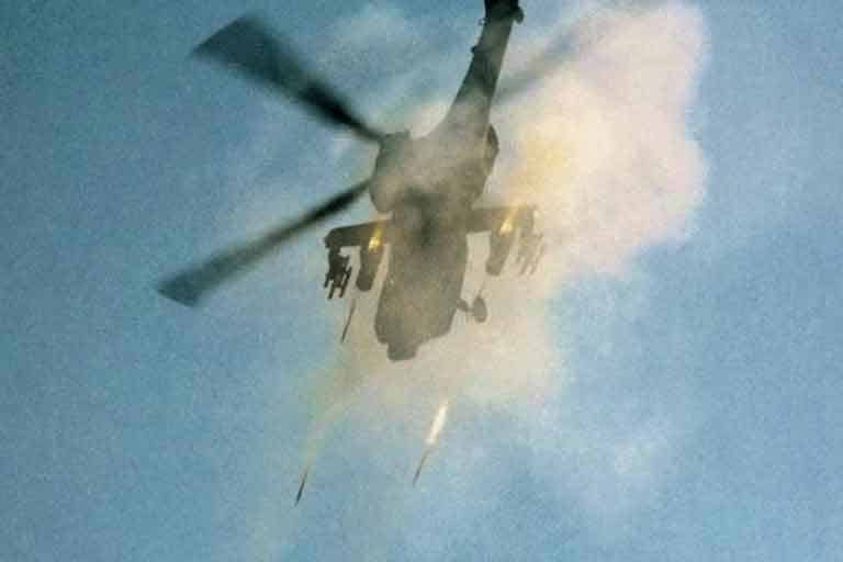  AH-64 Apache      