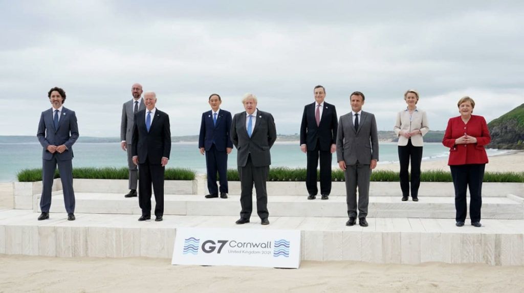  G7   :  