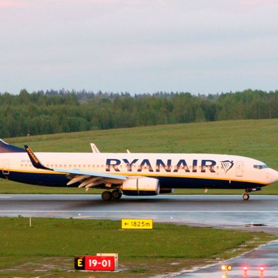 , ,           Ryanair