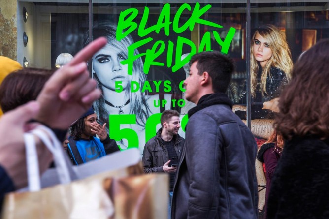 Бизнес и финансы: Лондонцы во время Черной Пятницы будут делать покупки для себя, а не с целью приобретения подарка на Рождество