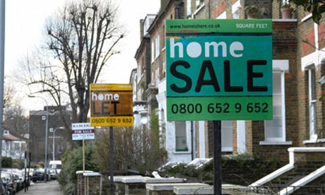 Множество семей переезжают из Лондона, чтобы приобрести более дешевое жилье