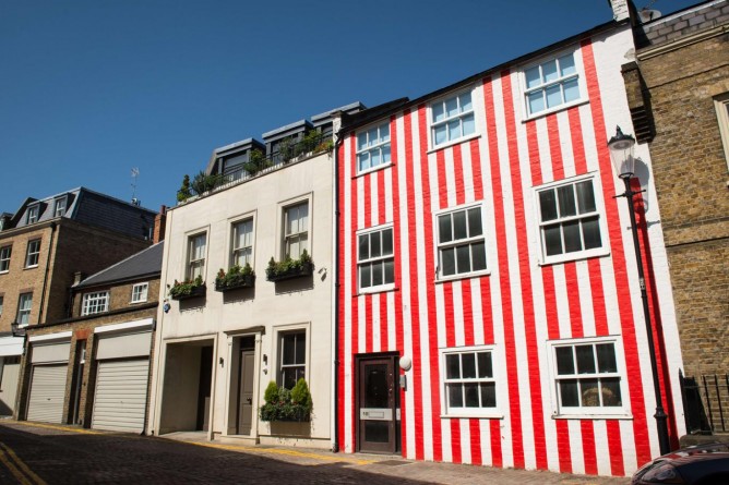 Искусство: Хозяйка полосатого дома в Кенсингтоне обязана перекрасить его по решению суда
