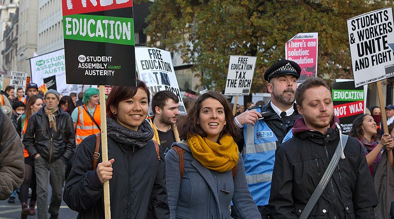 Лондонские студенты отказываются платить ренту, требуя урезать цены на жилье 26012016 Закон и право: Лондонские студенты отказываются платить ренту, требуя урезать цены на жилье