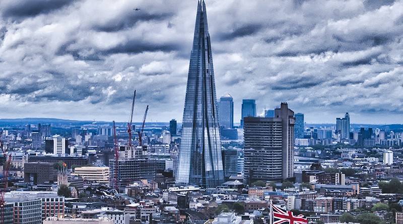 Гигантская толпа собралась у The Shard ради эксклюзивных пропусков по рекордной скидке 25012016 Досуг: Гигантская толпа собралась у The Shard ради эксклюзивных пропусков по рекордной скидке