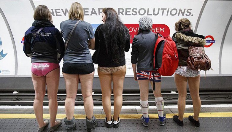 Досуг: В лондонском метро пройдет седьмой ежегодный No Trousers Tube Ride