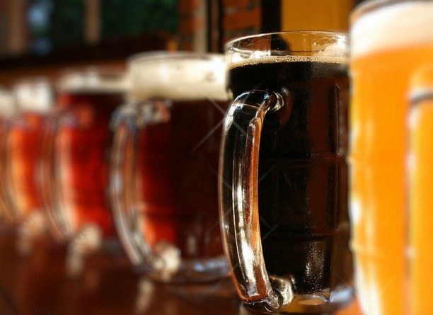 Бизнес и финансы: Неприятные новости для любителей пива — британские пабы ведут нечестную игру