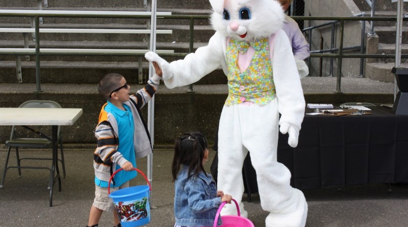 Общество: Пасхальные кролики проехались по улицам Лондона на BMX-велосипедах
