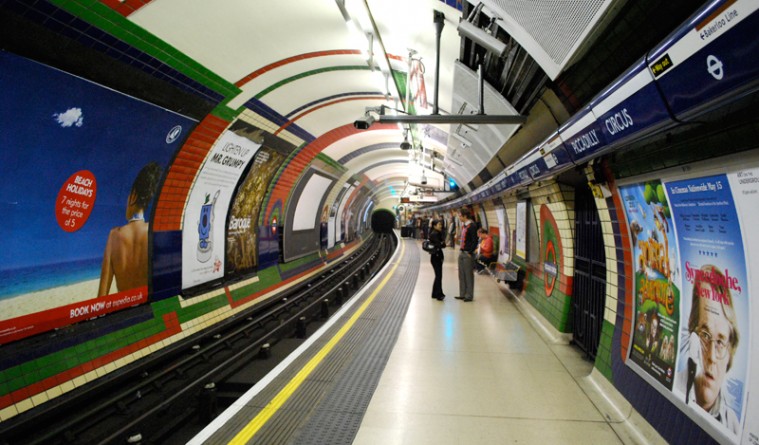 Общество: Ночное метро Лондона начнет работать в августе 2016