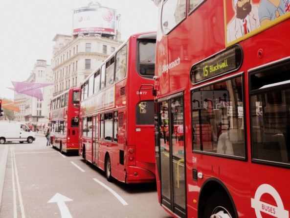 Технологии: Первый в мире электрический двухэтажный автобус появится на дорогах Лондона уже в апреле