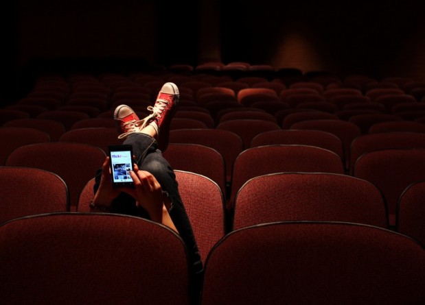 Искусство: Театры Вест-Энда будут светить лазером в зрителей, использующих телефон во время выступлений