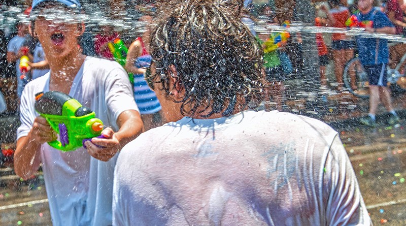 Secret Garden Party устроит в Лондоне огромную "водную битву" 20032016 Досуг: Secret Garden Party устроит в Лондоне огромную "водную битву"