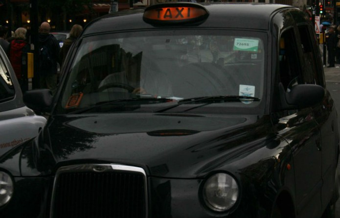 Общество: Благодаря новой функции приложения Gett плату за проезд в лондонских такси можно будет делить с попутчиком