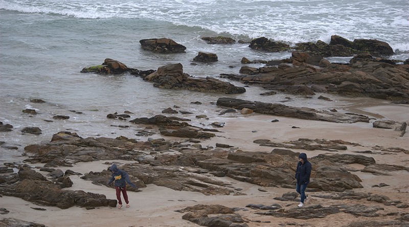 Пара нашла на пляже Ланкашира "камень" стоимостью 50,000 фунтов 14042016 Общество: Пара нашла на пляже Ланкашира "камень" стоимостью 50,000 фунтов