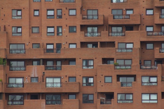 Общество: Половина лондонских арендаторов с трудом платит за жилье