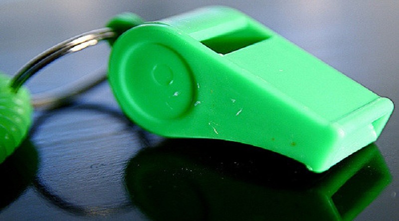 В школах Великобритании запретили использовать свистки 25052016 Общество: В школах Великобритании запретили использовать свистки