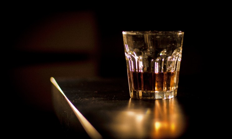 Общество: Медики советуют предлагать умирающим пациентам виски