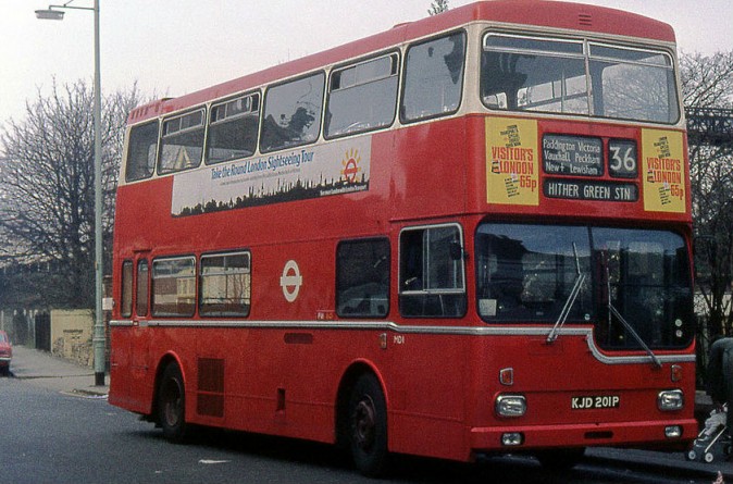 Общество: Водитель автобуса сорвал джекпот £6.1 миллиона и на следующий день вышел на работу
