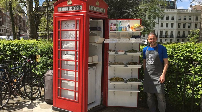 Салат-бар в телефонной будке 16052016 Досуг: Салат-бар в телефонной будке