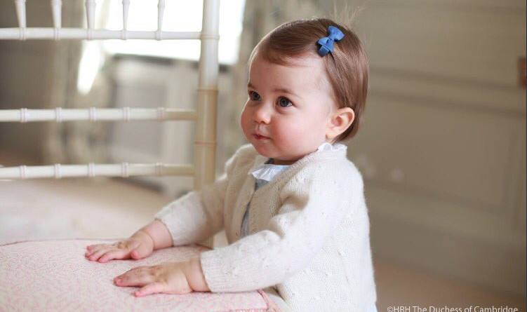 Кэтрин и Уильям поделились новыми снимками принцессы Шарлотты 01052016 Знаменитости: Кэтрин и Уильям поделились новыми снимками принцессы Шарлотты