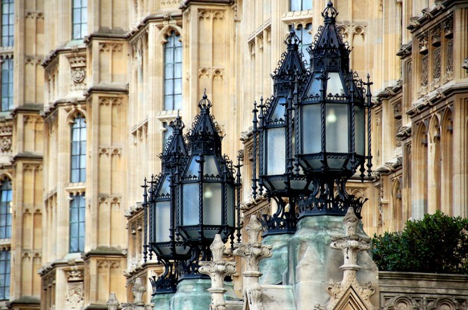 Досуг: Как посетить здание британского Парламента абсолютно бесплатно?