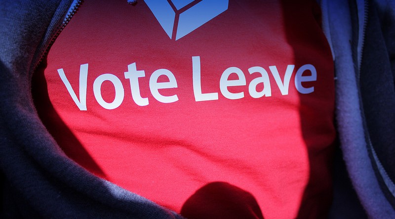 Общество: Более 100 000 британцев настаивают на проведении повторного референдума