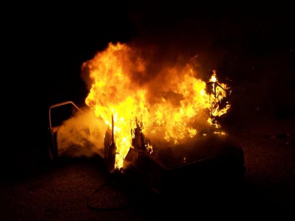Происшествия: Более 179 автомобилей одновременно сгорели в Дорсете