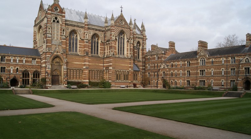 Общество: Оксфорд и Кембридж впервые не вошли в ТОП-10 лучших университетов страны