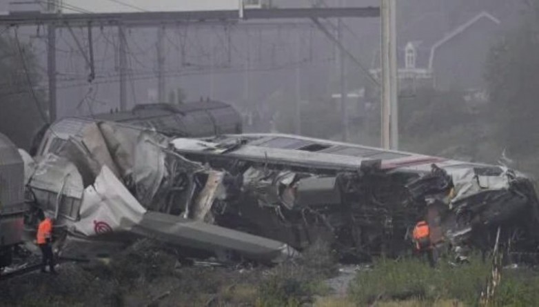 В мире: Два поезда столкнулись в Бельгии: трое погибших и 40 раненых