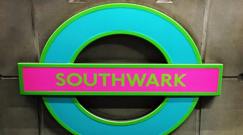 Галерея Tate Modern подарила знаку метро на станции Southwark новый дизайн 18062016 Искусство: Галерея Tate Modern подарила знаку метро на станции Southwark новый дизайн