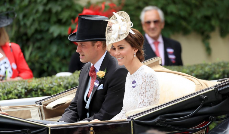 Досуг: Кейт впервые появилась на скачках "Royal Ascot"