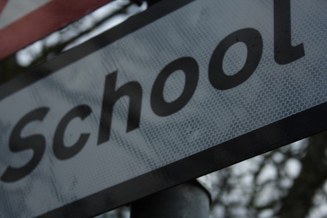 Общество: Перед уходом экс-премьер Дэвид Кэмерон анонсировал создание 31 бесплатной школы по всей стране