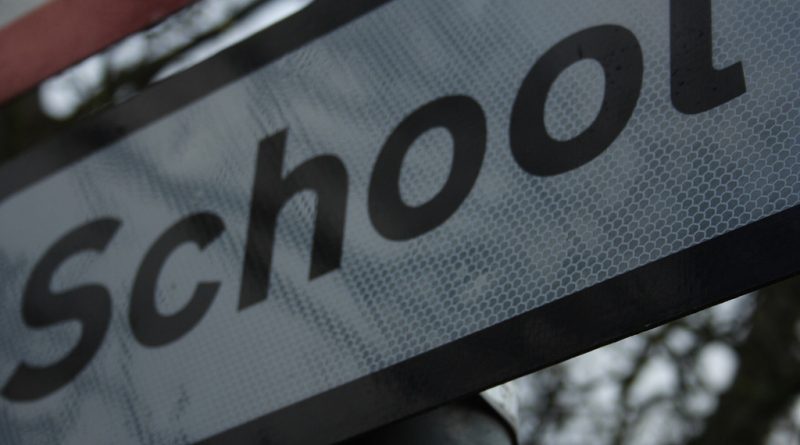 Перед уходом экс-премьер Дэвид Кэмерон анонсировал создание 31 бесплатной школы по всей стране 13072016 Общество: Перед уходом экс-премьер Дэвид Кэмерон анонсировал создание 31 бесплатной школы по всей стране