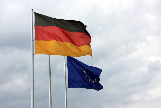 В мире: Германия рассмотрит вопрос о введении двойного гражданства для молодых британцев