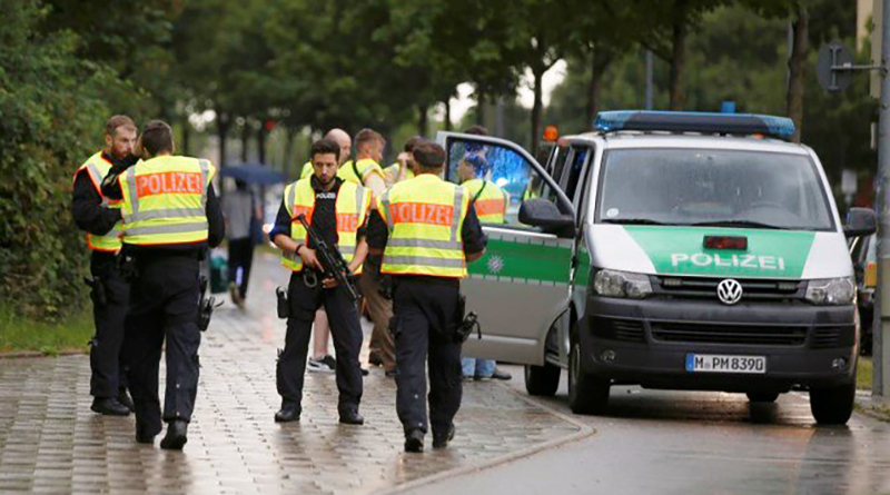В мире: Мюнхенский стрелок заманивал жертв постами в Facebook
