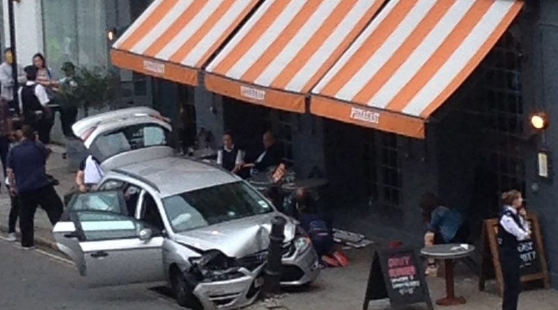 ДТП с участием полицейских под прикрытием в Лондоне: 4 пострадавших 27072016 Происшествия: ДТП с участием полицейских под прикрытием в Лондоне: 4 пострадавших