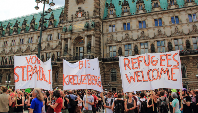 В мире: Немецкий министр предложил высылать мигрантов, так как они "не интегрируются в общество"