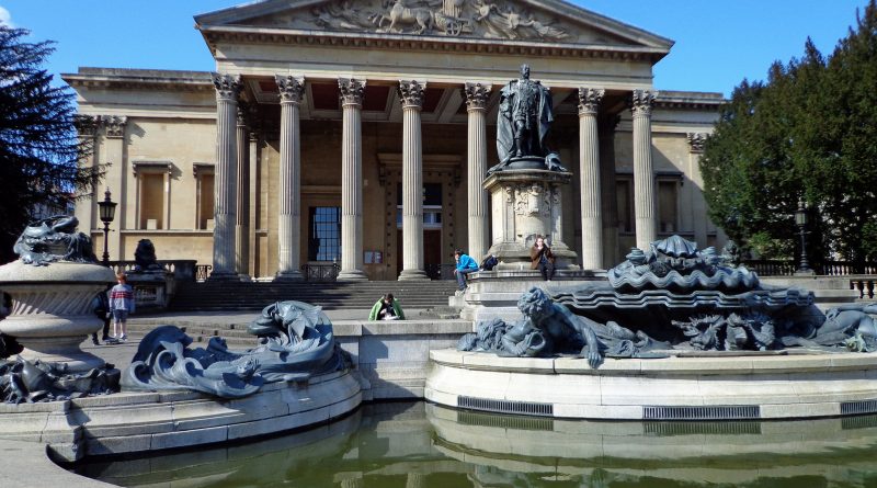 Беженцам предложат бесплатное обучение в одном из лучших британских университетов 21082016 Общество: Беженцам предложат бесплатное обучение в одном из лучших британских университетов