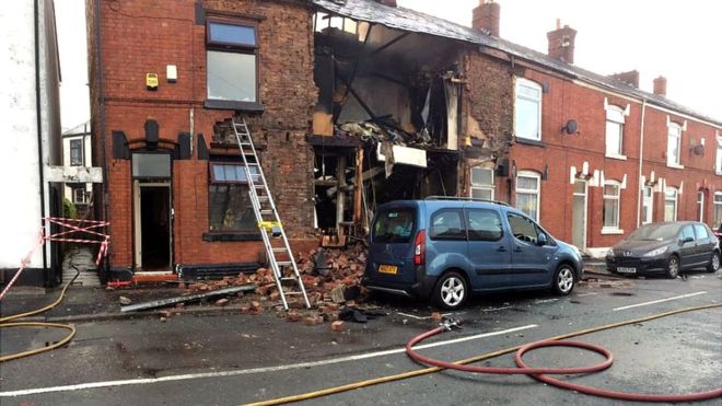 Происшествия: Взрыв в доме в Манчестере: есть жертвы