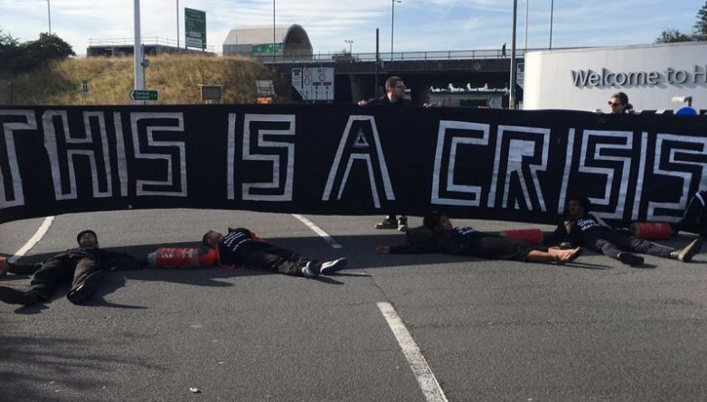 Происшествия: Активисты Black Lives Matter заблокировали дороги к Хитроу