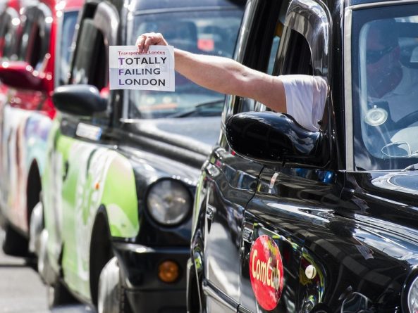 Закон и право: Новый тест по английскому языку оставит многих водителей такси без работы