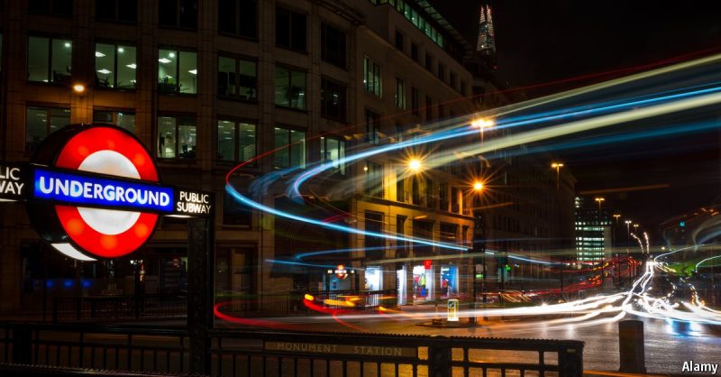 Общество: Запуск ночного метро в Лондоне прошел успешно