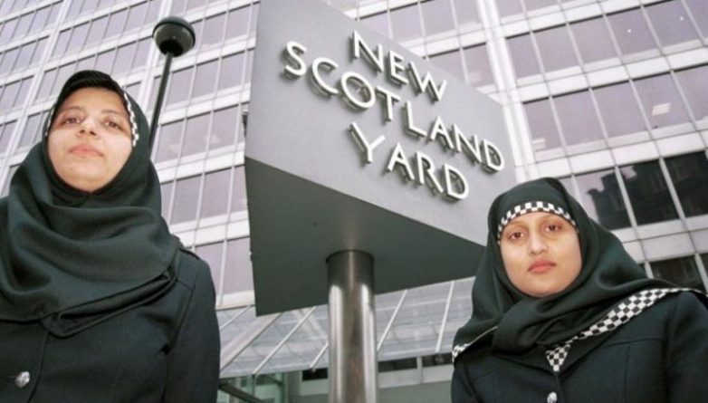 Общество: Хиджаб стал частью полицейской формы в Шотландии