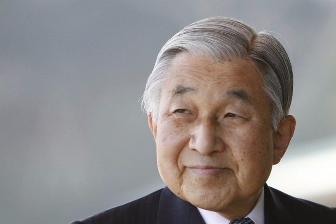 В мире: Император Акихито собирается уходить в отставку?
