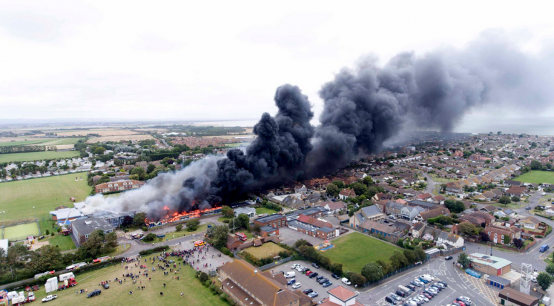 Происшествия: Пожар и взрывы в школе западного Сассекса