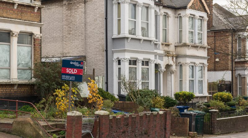 Бизнес и финансы: На покупке жилья в пригороде Лондона можно сэкономить до £ 450 000