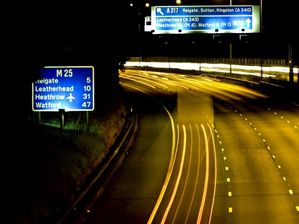 Происшествия: Пробки и задержки на автомагистрали M25 этим утром растянулись на 3 часа
