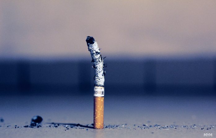 Общество: В Англии становится все меньше курильщиков