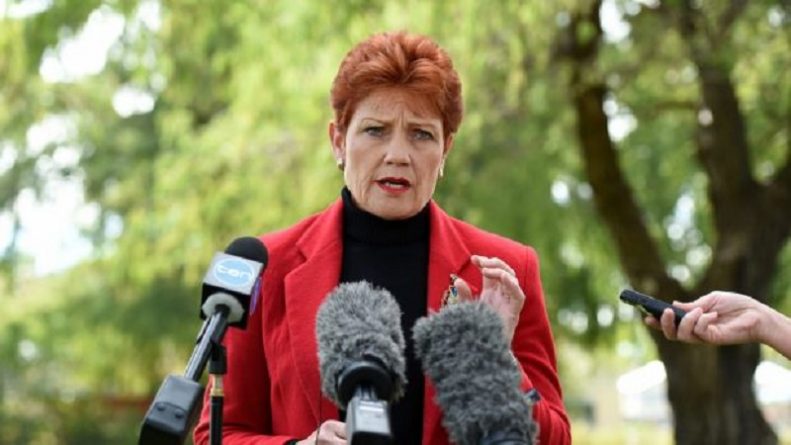 В мире: Австралийский сенатор Паулина Хэнсон призывает к запрету иммиграции