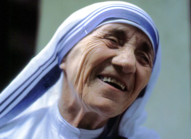 В мире: Мать Терезу причислили к лику святых